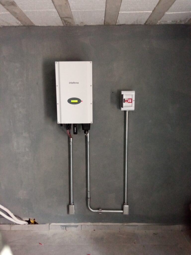Sistema de energia solar off-grid com armazenamento em baterias