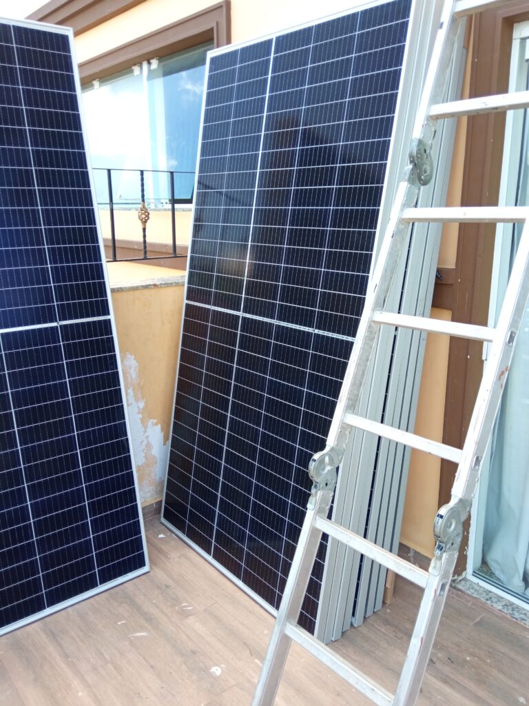 Inversor string utilizado em sistema de energia solar fotovoltaica